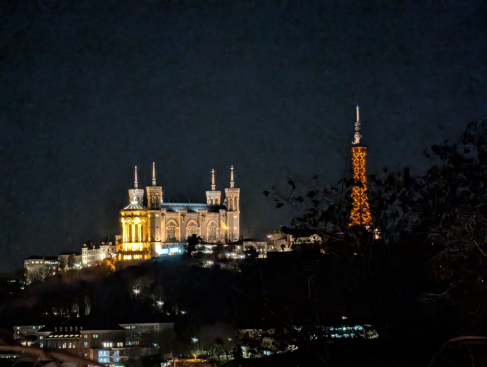 Suisse Romande / Lyon / Paris 24